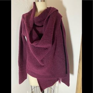 Anthropologie boucle ponchoy pullover